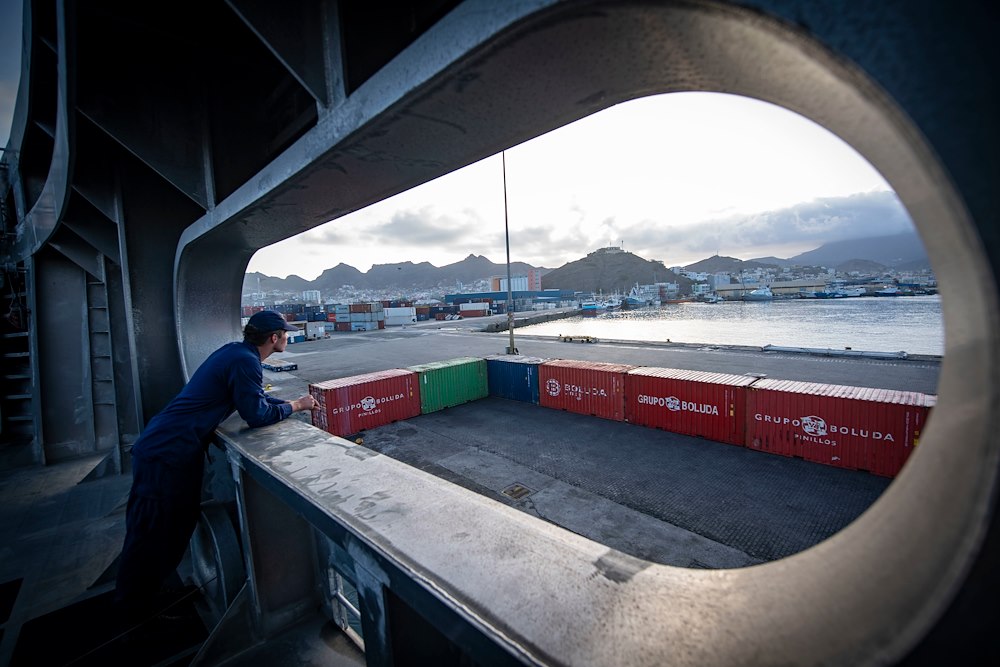 USNS Carson City Departs Mindelo
