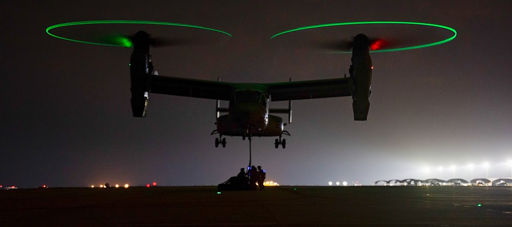 Marines train to expeditiously move cargo and equipment