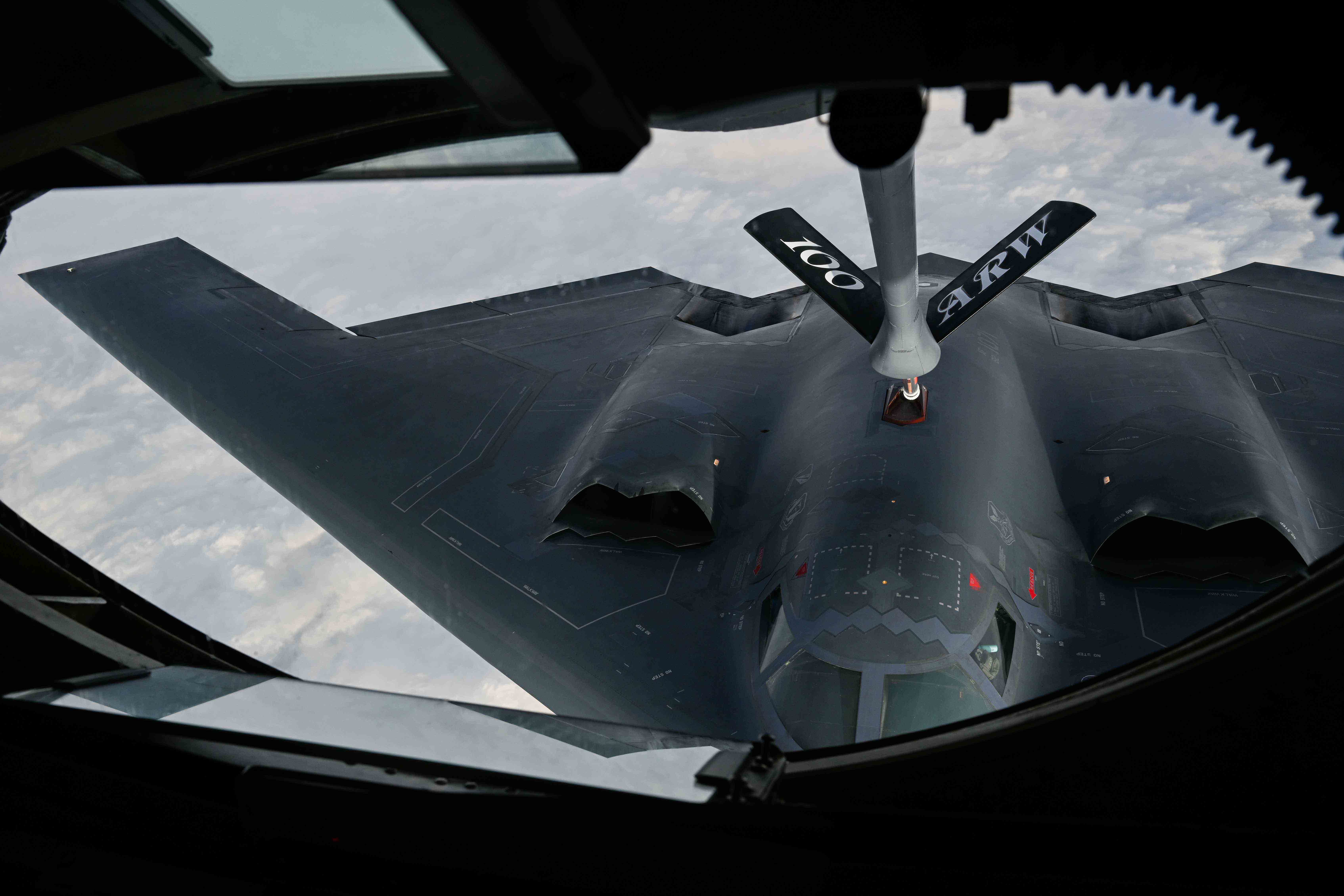 Bomber refueling over Atlantic demonstrates strategic presence